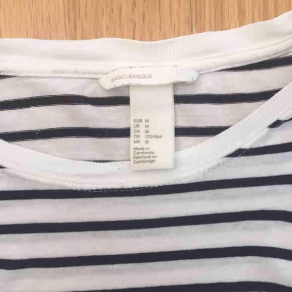2/$20 ⭐️💥H&M Long Sleeved Striped Top 🌈 - Picture 2 of 3